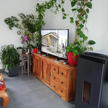 Homestay No1 Lit Double Saint-Julien-en-Born